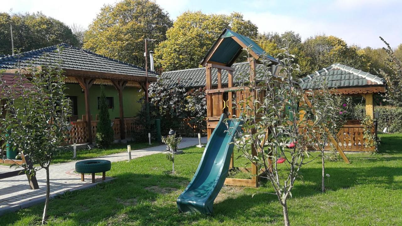 Agropensiunea Valea Fagilor Luncavita 外观 照片