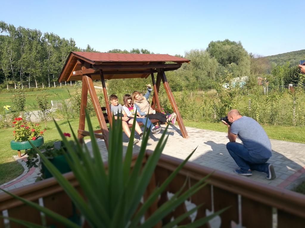 Agropensiunea Valea Fagilor Luncavita 外观 照片